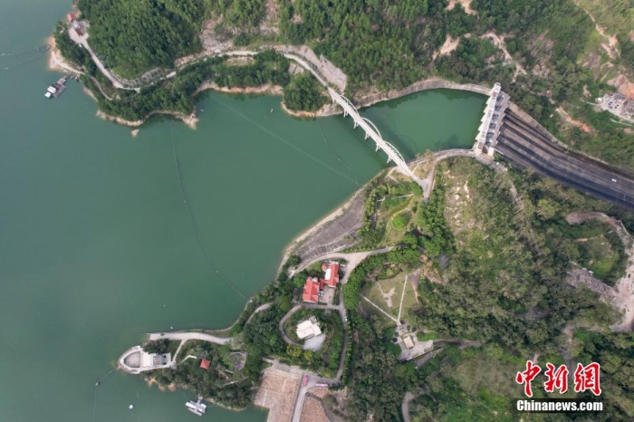 资料图：俯瞰福建向金门供水工程水源地——泉州山美水库。王东明 摄