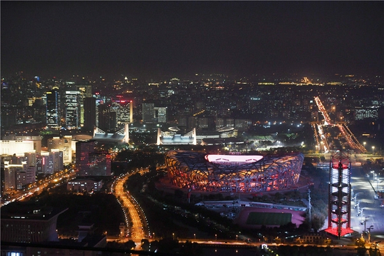  这是2021年10月28日拍摄的国家体育场夜景。作为北京冬奥会和冬残奥会开闭幕式场地的国家体育场“鸟巢”改造工程于当日完工。新华社记者 张晨霖 摄